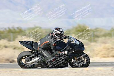 media/Dec-04-2025-Racers Edge (Thu) [[5ebc9f124d]]/3-B Group/5-Session 2 Turn 2 inside Speed Pans/